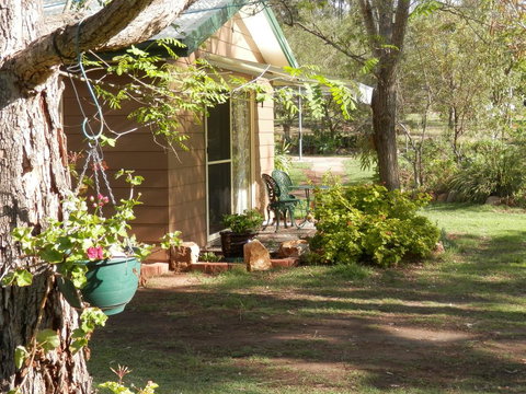 Wondai Hideaway Apartment - Australian Directory 3