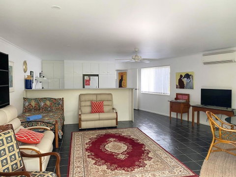 Woorim Secluded Palms Villa - Australian Directory 1