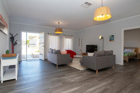 Xanadu - Aldinga Beach - Australian Directory 3