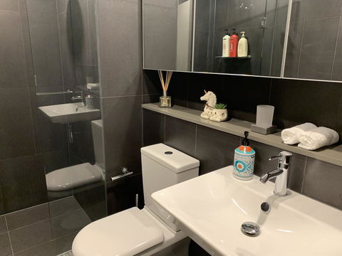 Xu's Residence@888 Collins St - Australian Directory 2