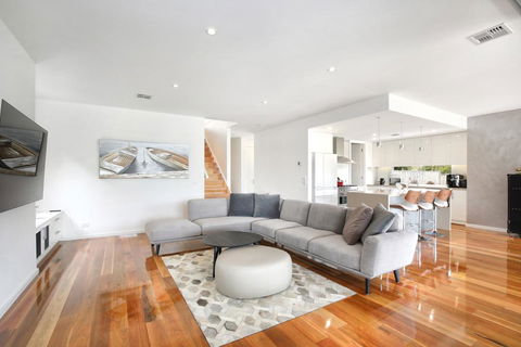 Xus Residence - Australian Directory 2