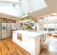 Yallingup Valley Retreat - Australian Directory