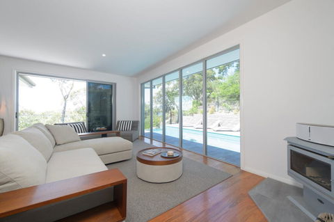 YARINGA - Retreat Style Accomodation With Swimming Pool - Australian Directory 0