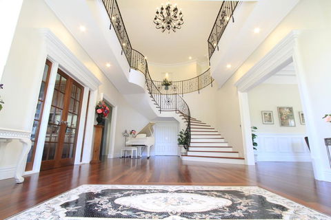 Yatahlia Manor Luxury Homestay - Australian Directory 2