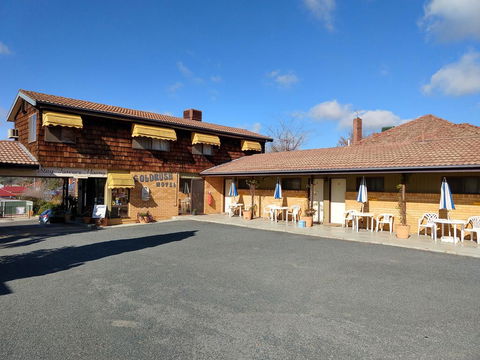 Young Goldrush Motel - Australian Directory 1