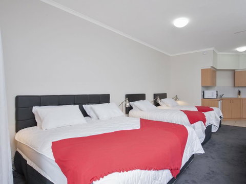 Zenith Studio, Unit 4/10 Messines Street - Australian Directory 2