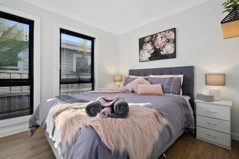 Zoo Villas : Villa Zebra - Central Wynyard - Australian Directory 3