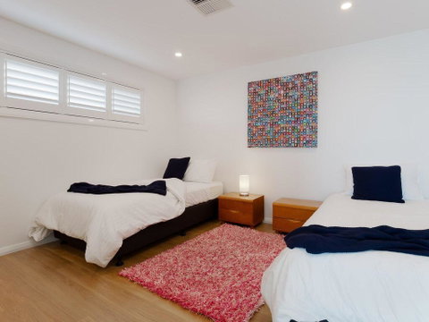 Maison De La Mer 30 Mulubinda Parade - Luxurious, Linen, Aircon And Panoramic Views - Australian Directory 1