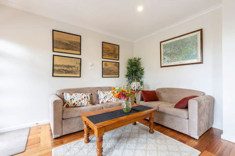 Spacious Bungalow5min Walk To Station5min To Box HillWiFiParking - Australian Directory 2