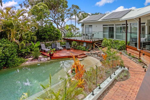 A Tropical Family Oasis In Sunshine Beach - Australian Directory 4