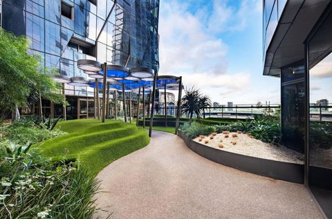 A Lux 2BR Apt Next To Southern Cross City Views - Australian Directory 2