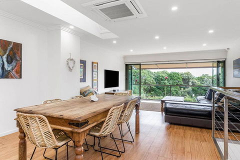 A Perfect Stay - 3 James Cook Apartments - Australian Directory 2