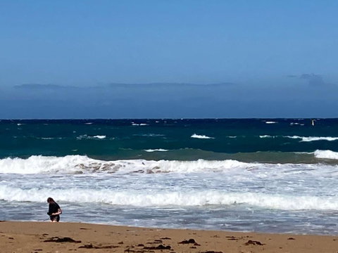 A Beach Front Apartment - Australian Directory 3