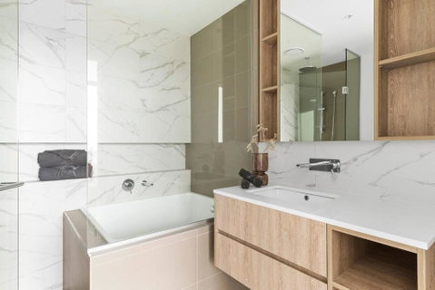 A Chic 2BR Apt With Panoramic Views FREE Parking - Australian Directory 4
