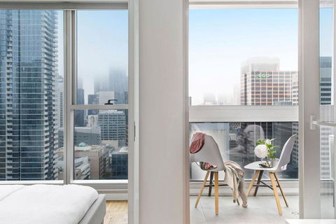 A Chic & Lovely 2BR Apt CBD With City Views - Australian Directory 4