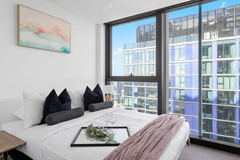 A Cozy & Comfy 2BR Apt Up In The Clouds Near CBD - Australian Directory 4