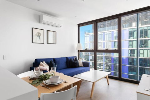 A Cozy & Comfy 2BR Apt Up In The Clouds Near CBD - Australian Directory 3