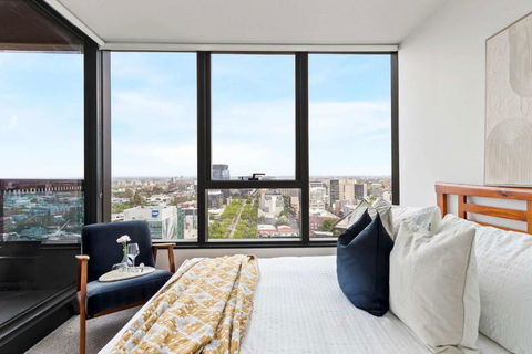 A Modern & Cozy 2BR Apartment With City Views - Australian Directory 1