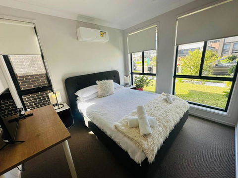 A Private Ensuite With AC And TV - Australian Directory 3
