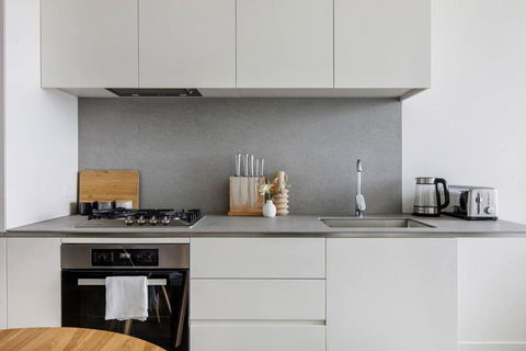 A Sky-high Metropolis Retreat Near The CBD - Australian Directory 3