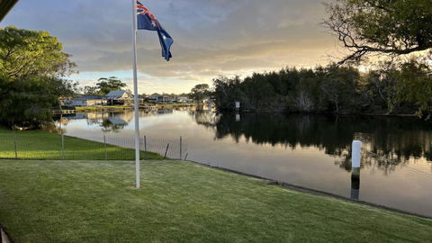A Slice Of Paradise - Australian Directory 1
