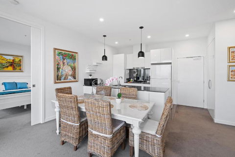 A Taste Of Paradise In Inner City Suburbia - Australian Directory 3