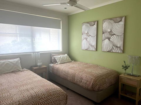 A Touch Of Lux In The Redlands! - Australian Directory 3