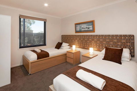Aalen Lakeview Suite - Australian Directory 0