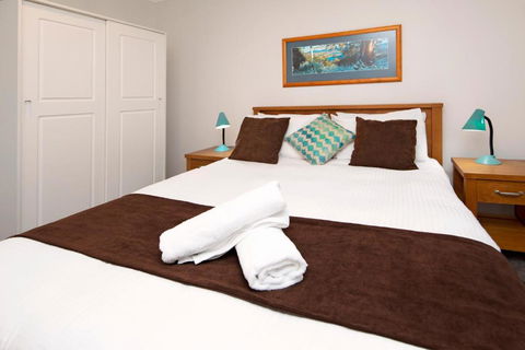 Aalen Lakeview Suite - Australian Directory 4