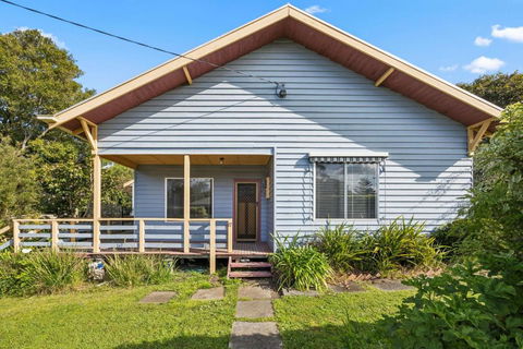 Abbott Abode - Australian Directory 1
