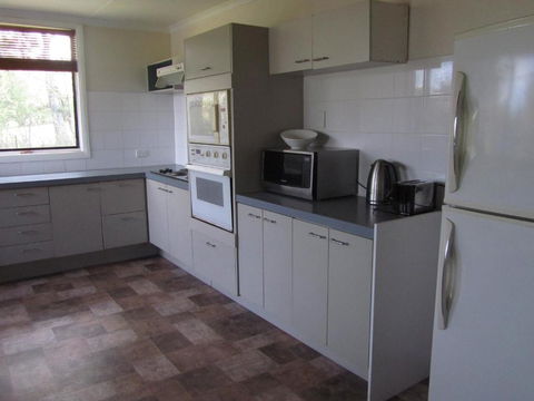 Acacia Cottage - Australian Directory 3