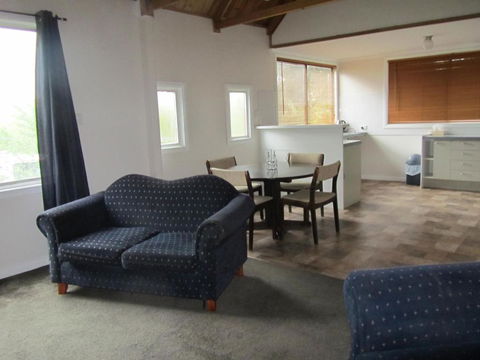 Acacia Cottage - Australian Directory 4