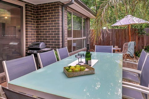 Addis Hideaway - Australian Directory 2