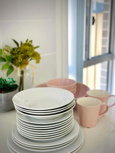 Adorable Modern 4 Br House WiFi & Parking - Australian Directory 3