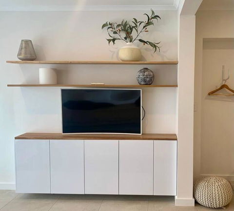 Adorable Studio Next To Cafe, Walk To Beach! - Australian Directory 4