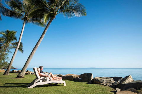 ABSOLUTE BEACH FRONT MACKAY - Blue Pacific - Australian Directory 2