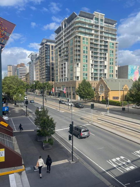 ANTEA Embassy Apartments 914 - Australian Directory 4