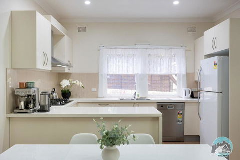 Aircabin - Denistone - 3 Beds Lovely House - Australian Directory 2