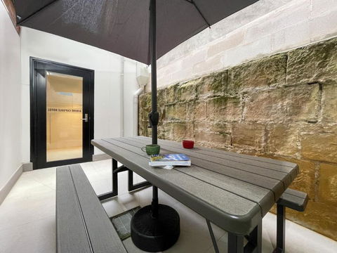 Airone Capsule Hotel - Australian Directory 2