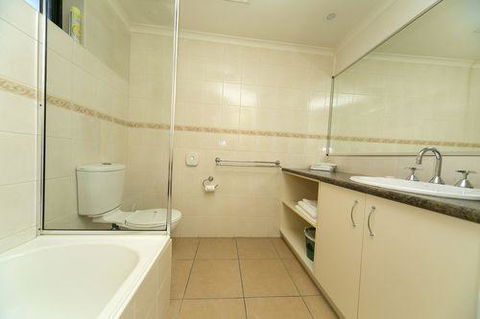 Albury Regent Motel - Australian Directory 3