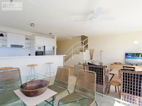Allambi Apartment 5 Allambi Rise 25 - Australian Directory 2