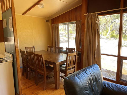 Alligator Lodge - Mount Remarkable National Park - Australian Directory 3