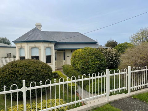 Amaroo Guest House - Australian Directory 3