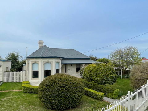 Amaroo Guest House - Australian Directory 2