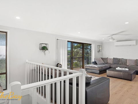 Amaroo Cres No 20 Fingal Bay Holiday Home - Australian Directory 0