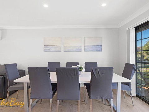 Amaroo Cres No 20 Fingal Bay Holiday Home - Australian Directory 3