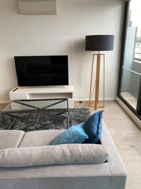Amazing Apartment COL883104S - Australian Directory 2