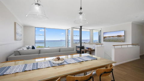 Amazing Views, Stunning Beaches And Beautiful Bushwalks - Australian Directory 0