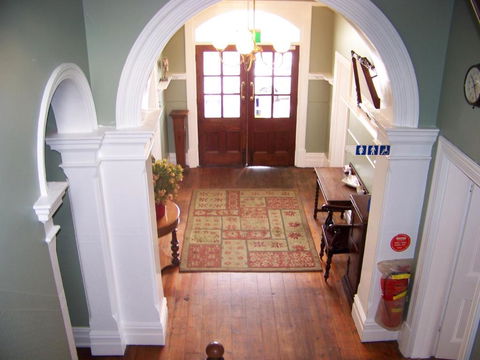 Anchorage Seafront Hotel - Australian Directory 2