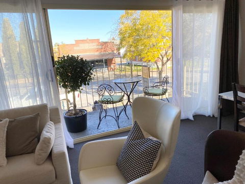 Angaston Mews Apartments - Australian Directory 3